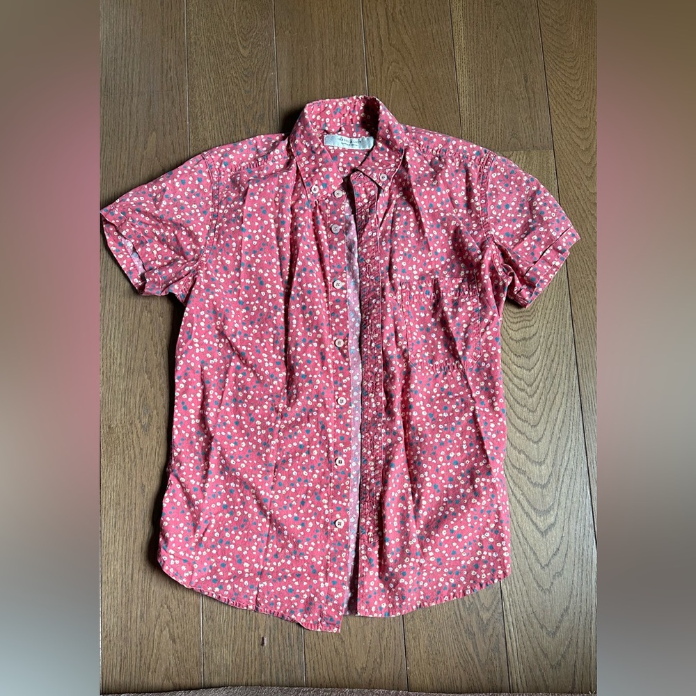 Shades of Grey by Micah Cohen Floral
Button Down